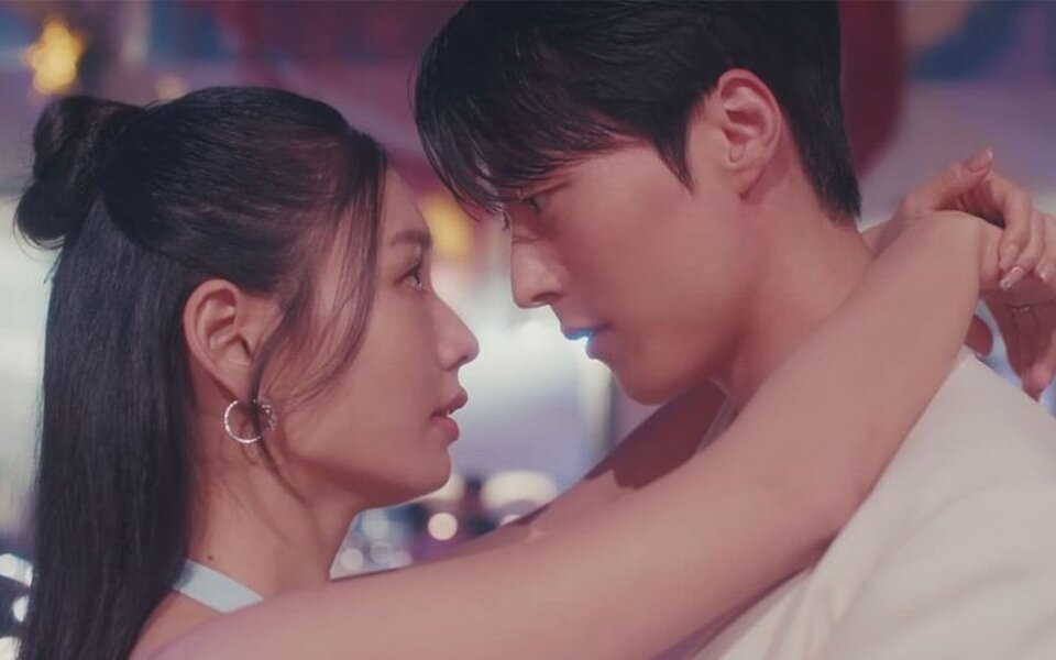 Image for Jang Ki Yong and Ahn Eun Jin’s ‘Dynamite Kiss’ hits 8.5% peak rating and takes global number 1 spot, dominating charts in Korea and worldwide
