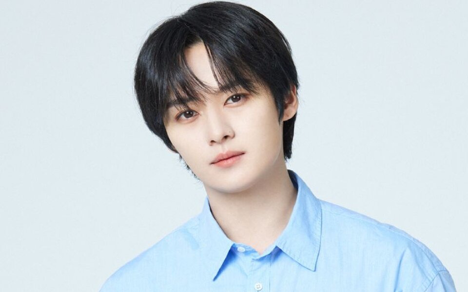 Image for Stray Kids Lee Know spotted in wheelchair after hurting ankle during MAMA performance in Hong Kong