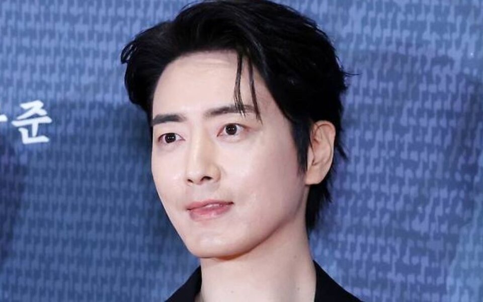 Image for Actor Lee Joon Hyuk shocks fans as he’s revealed to be actual royalty, a direct descendant of Hyo Ryeong Daegun
