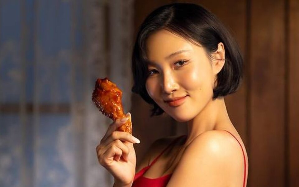 Image for Hwasa lands new Mexicana Chicken deal as the brand prepares a fresh new era with her bold image