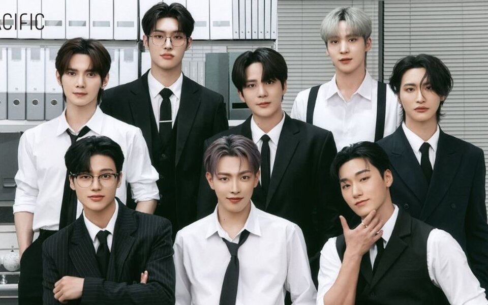 Image for ATEEZ just keeps proving their global power as ‘GOLDEN HOUR : Part.4’ stays on the Billboard 200 for 5 straight weeks and dominates monthly charts in Korea