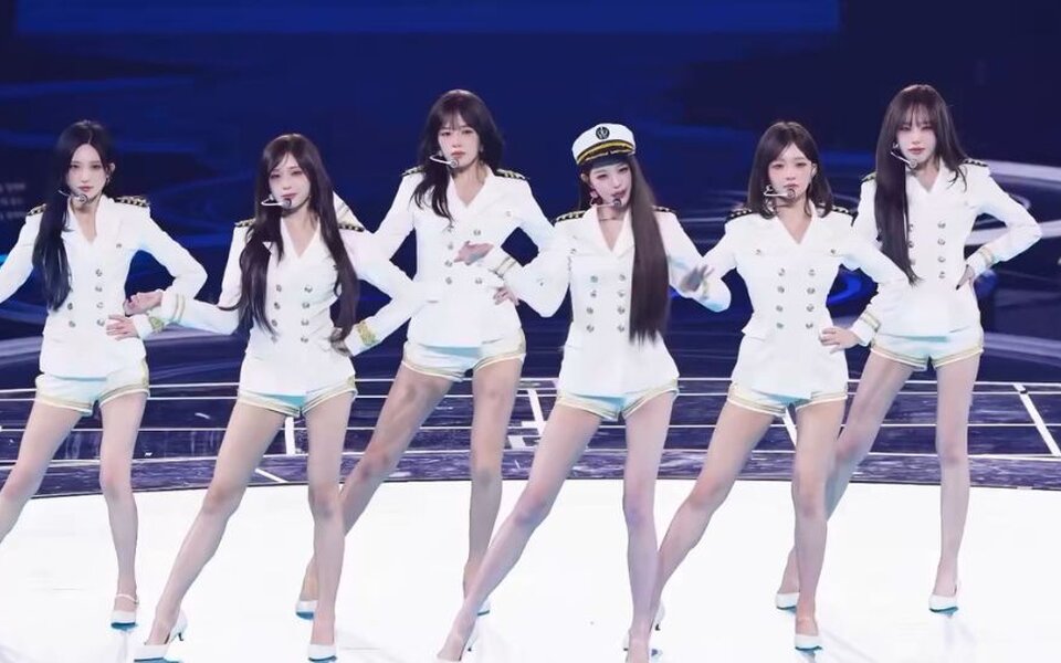 IVE turns their 360 degree fan concert into a major event with a stunning Girls’ Generation ‘Genie’ cover and even bigger momentum ahead of their world tour