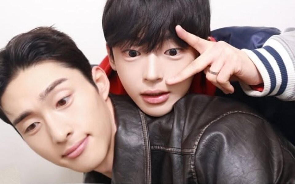Image for Two male YouTubers are going viral after launching a “couple channel” together and netizens cannot stop debating if it is real or just clever fanservice