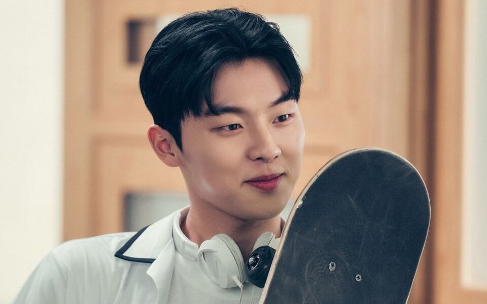 Image for Choi Hyun Wook gains attention for warm personality on variety show and ranks in buzz chart as his popularity continues to rise