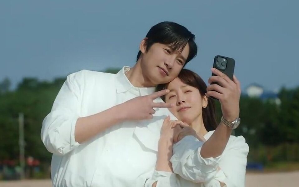 Image for Park Sung Hoon takes a big step with Han Ji Min in “The Practical Guide to Love” by meeting her parents as ratings reach 4.4 percent