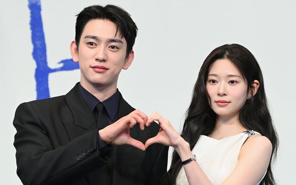 Image for Jinyoung reveals he and Kim Min Ju spent up to 10 hours a day reading scripts together to build strong chemistry for their new drama “Still Shining”