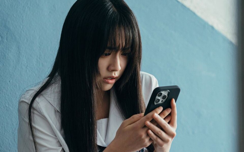 Image for Kang Mina honestly shares why she does not often contact I.O.I members after missing the group’s 10th anniversary reunion