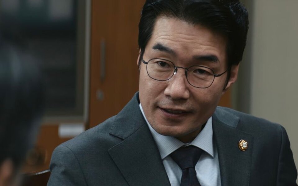 Image for Late Song Young Kyu leaves a powerful impression in “Teach You a Lesson” as viewers revisit his final work 10 months after his passing