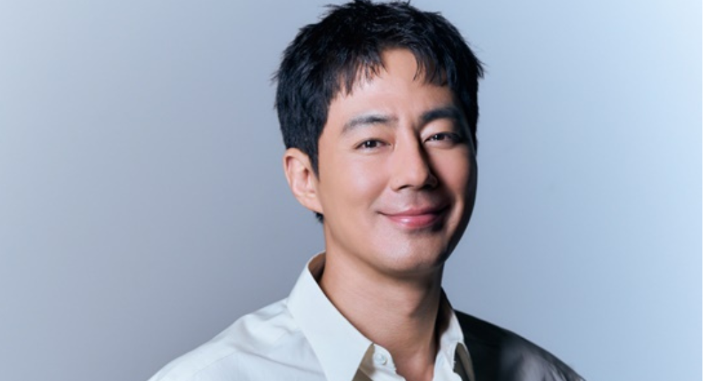 Jo In Sung personally pays for a special screening of hit film Hope and invites fans, young people, and support workers
