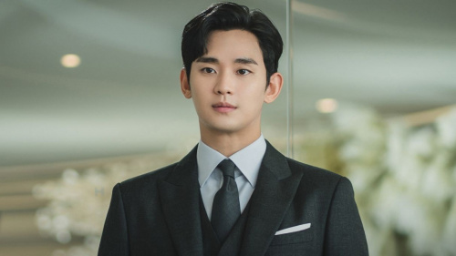 Kim Soo Hyun's Appearance Fee for 'Queen of Tears' Garners Mixed Reactions Online