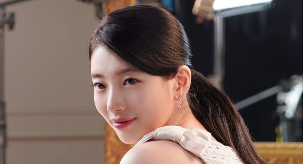 Suzy in Discussion to Star for Romance Film "7 O’clock Luncheon for the Broken Hearted"
