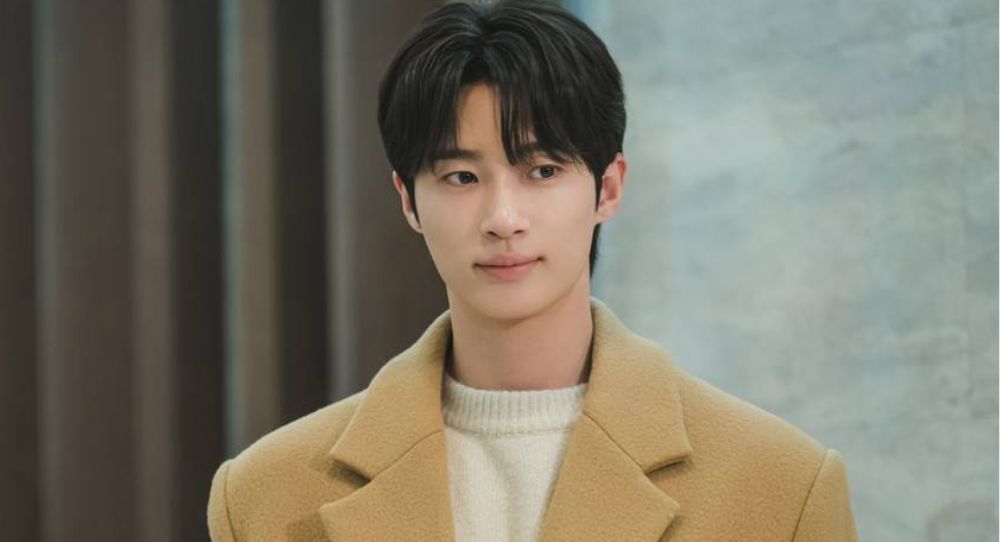 "Was that Written by Byeon Woo Seok?" Retro Look Back Leads to TV → Cosmetics Model, Proving His Popularity