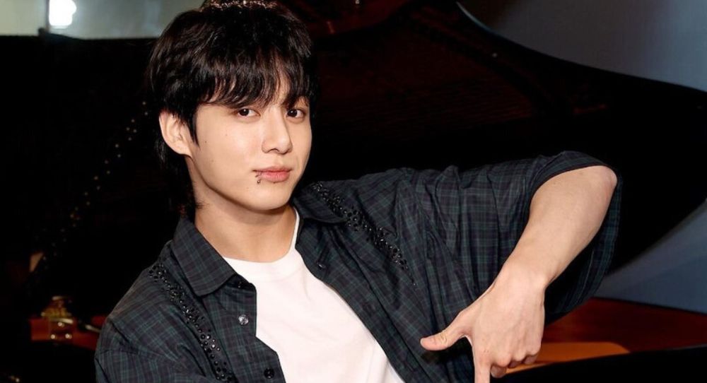 BTS’s Jungkook Breaks Records with 'Standing Next to You,' Tops iTunes Charts in 102 Countries