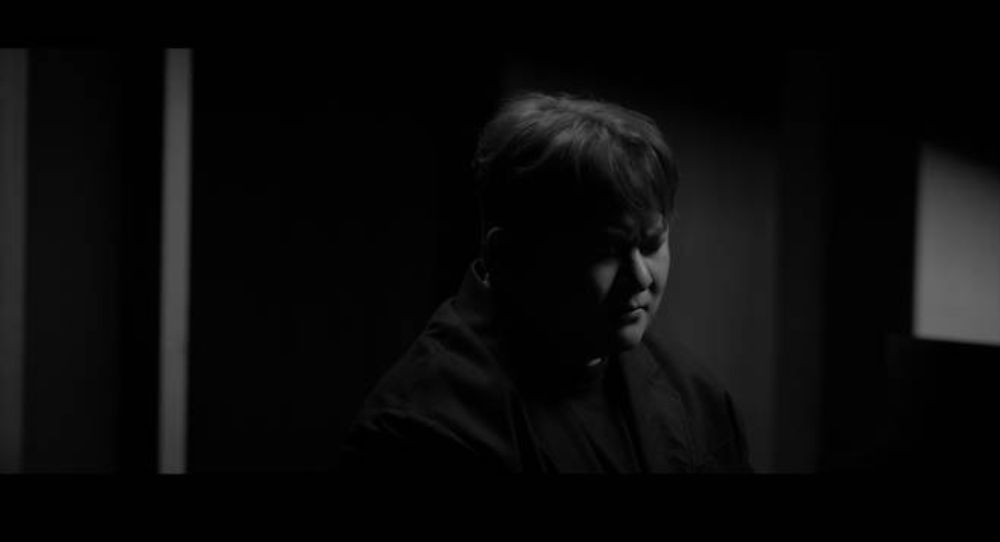 Huh Gak is Back with New Ballad "Tears Are Pouring" on November