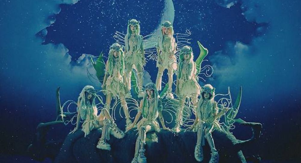 XG Makes a Powerful Return with New Mini Album 'AWE'