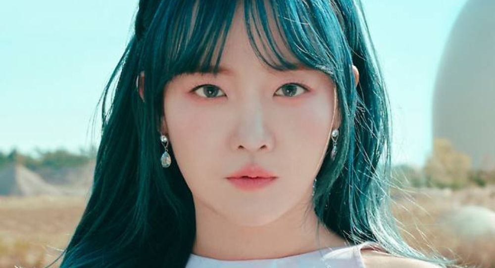 Younha Makes Big Move, Extends Contract with C9 Entertainment - Fans Can't Wait for What's Next
