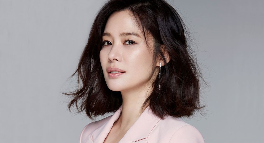 Kim Hyun Joo signs with the same agency as Shin Hye Sun and Kim Jung Hyun — fans excited for her next move