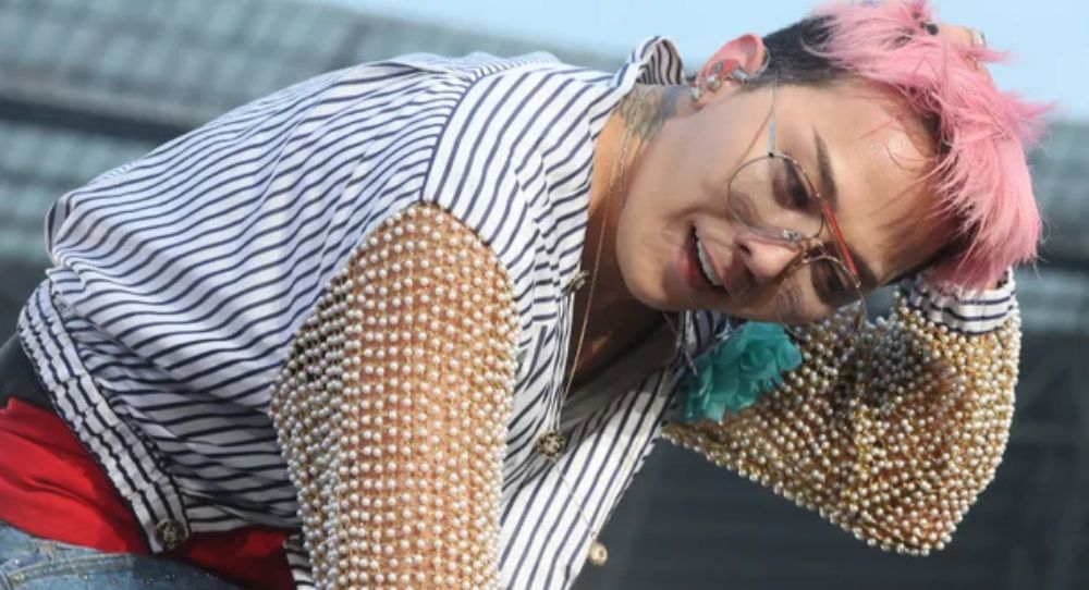 G-Dragon shocks fans with surprise appearance at PSY's ‘Soaking Show’ after 88 months away: “When a superstar like PSY calls, you just go”