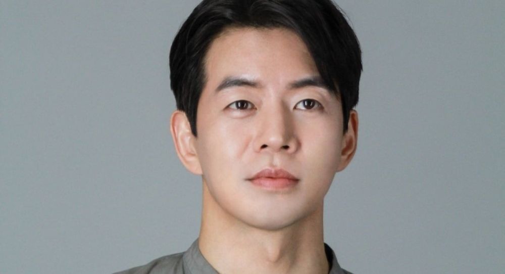Lee Sang Yoon jokes about being a Seoul National University graduate but admits he chose acting because he thirsts for recognition
