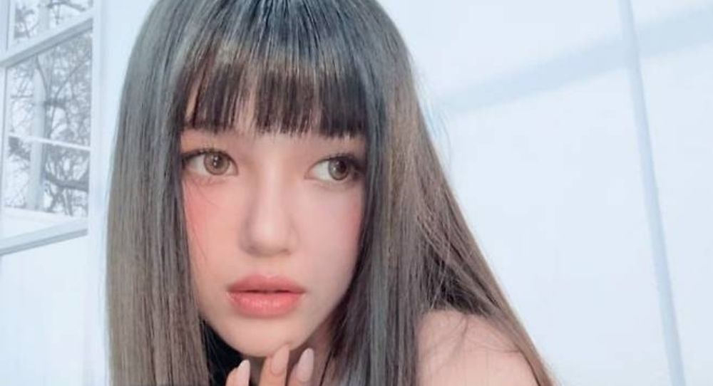 Danielle sparks talk of a new start as she updates SNS profile and opens a Chinese account after leaving NewJeans